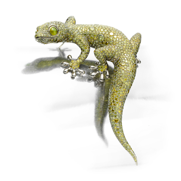 A Fancy Green Diamond, Cat Eye Chrysoberyl and White Gold ‘Gecko’ Brooch, by Hemmerle 1,524 diamonds weighing approximately 62.16 carats