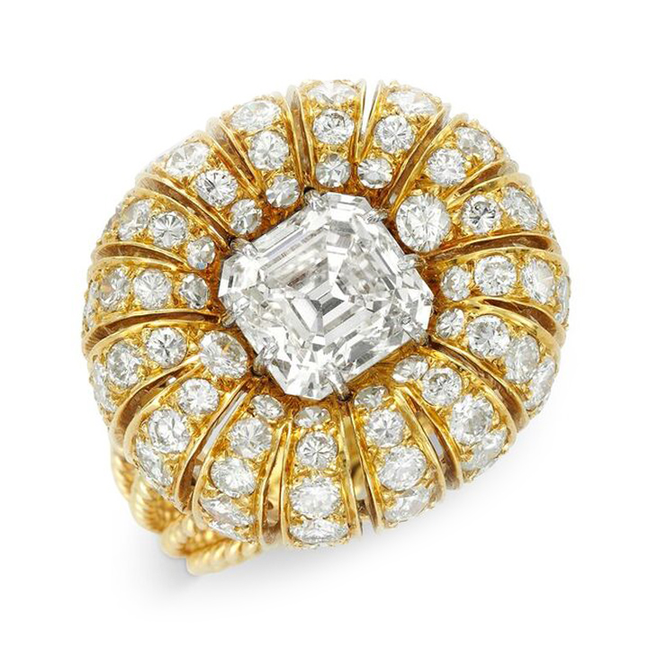 A Gold and Diamond Ring, centering upon a rectangular-cut diamond, weighing 2.75 carats, by Van Cleef & Arpels