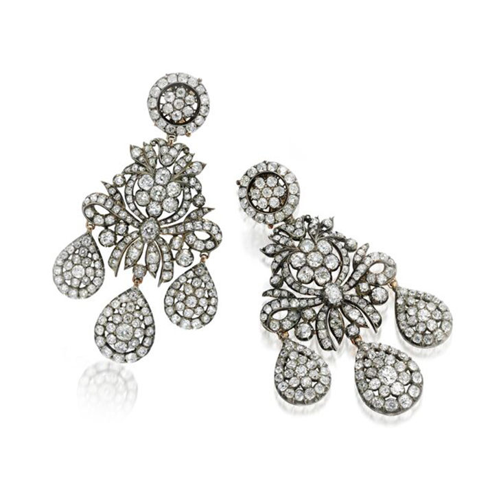An Important Pair of Georgian Girandole Diamond Ear Pendants, circa 1800