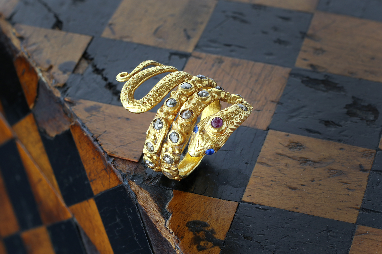 multi-gem-gold-snake-ring-fd-gallery