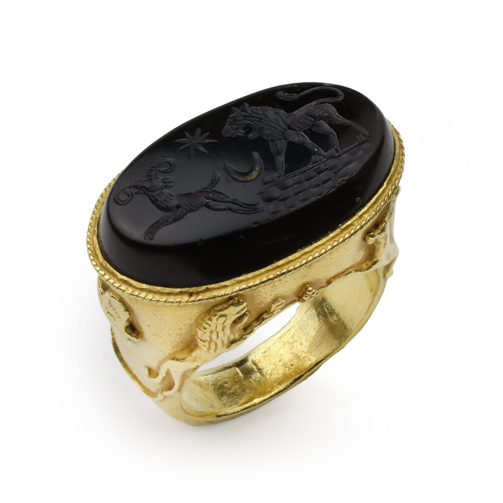 Antique Intaglio Onyx and Gold Ring