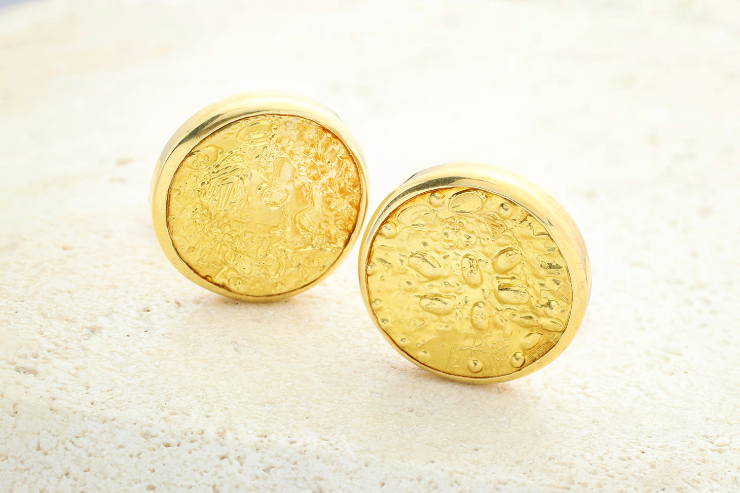 Salvador Dali Piaget Gold Cufflinks FD Gallery