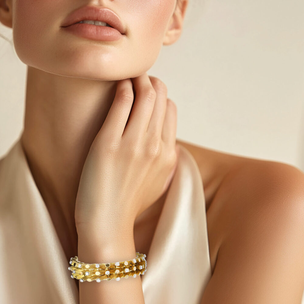 Diamond Set Textured Gold Link Bracelet