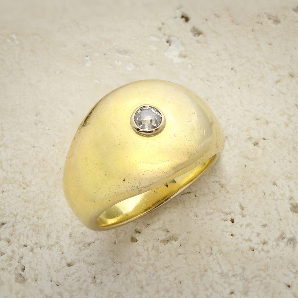 Sculpted Gold and Diamond Ring