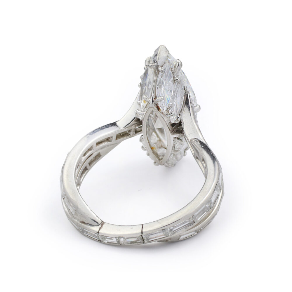 Sterlé Marquise shaped Diamond Ring