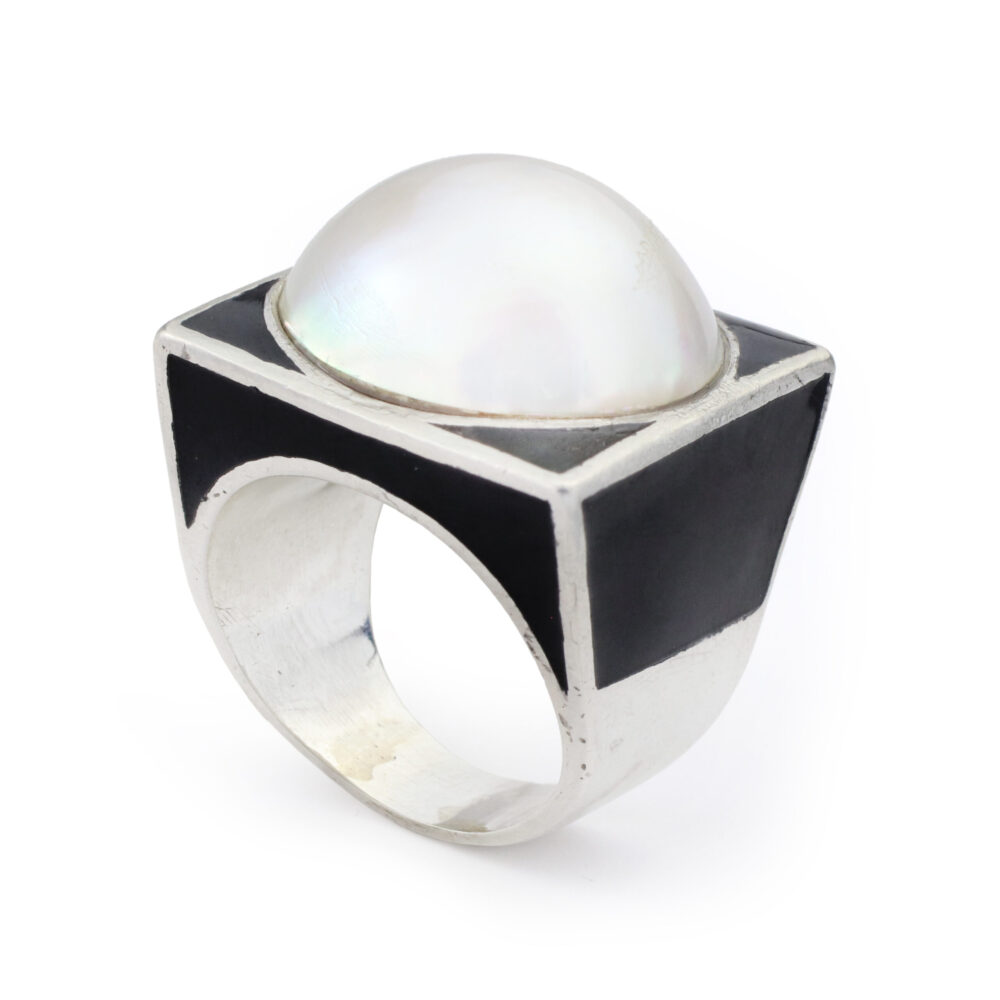 Boivin Mabe Pearl and Enamel Ring