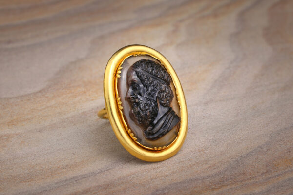 Antique Sardonyx Cameo And Gold Ring