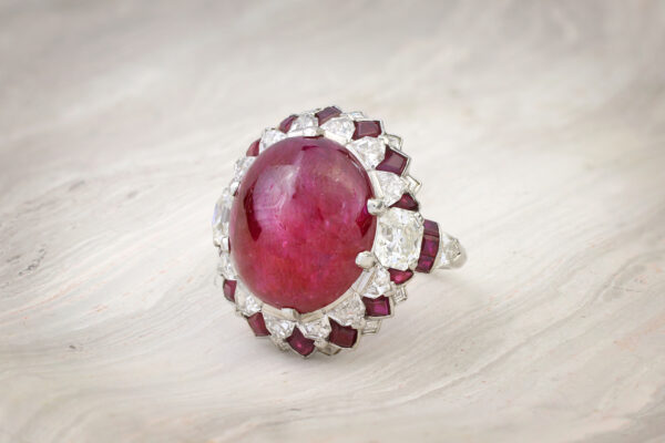 Cabochon Star Ruby And Diamond Ring» Price On Request «