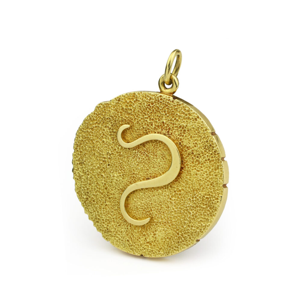 Tiffany & Co. Leo Zodiac Sculpted Gold Jumbo Pendant