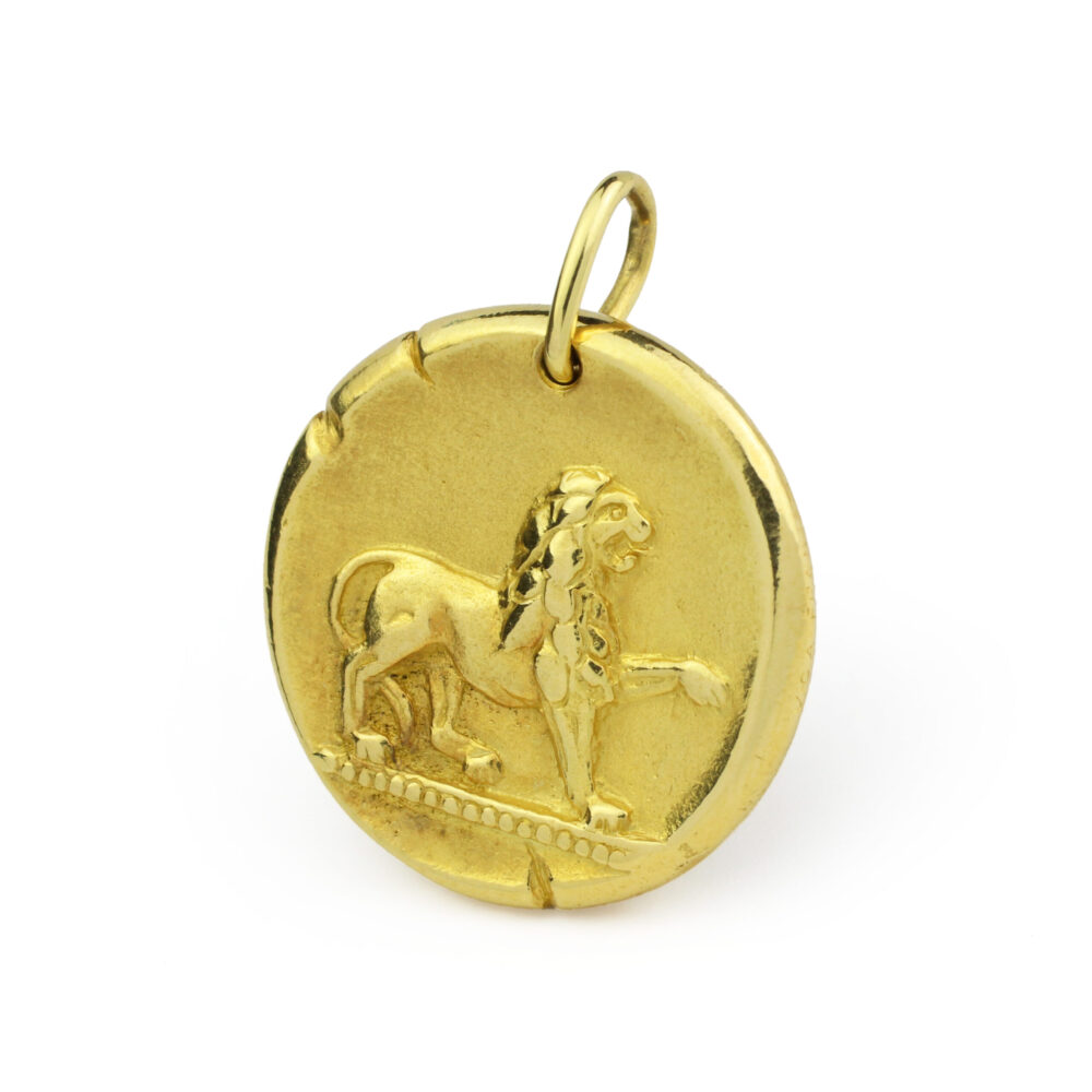 Van Cleef & Arpels Leo Zodiac Pendant