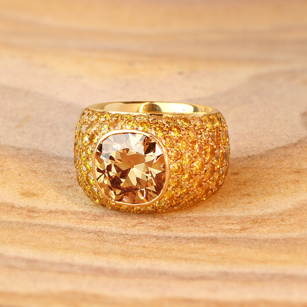 Hemmerle Fancy Colored Diamond and Rose Gold Ring