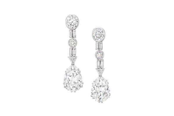 Chaumet Modernist Diamond and Platinum Ear Pendants» Price on Request «