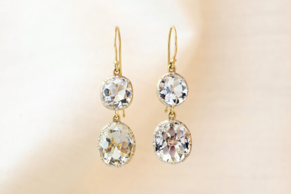 Antique Cushion cut Diamond Ear Pendants» Price on Request «