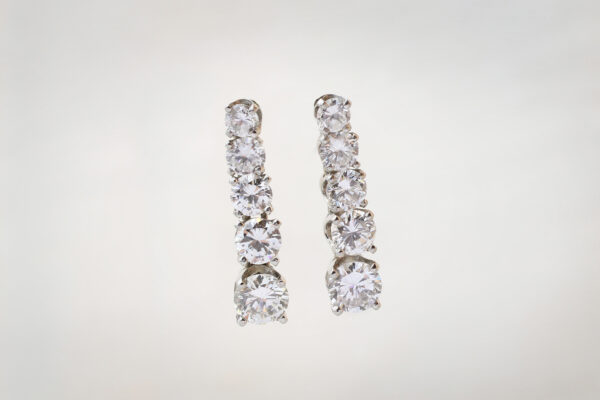 Round Diamond Line Ear Pendants