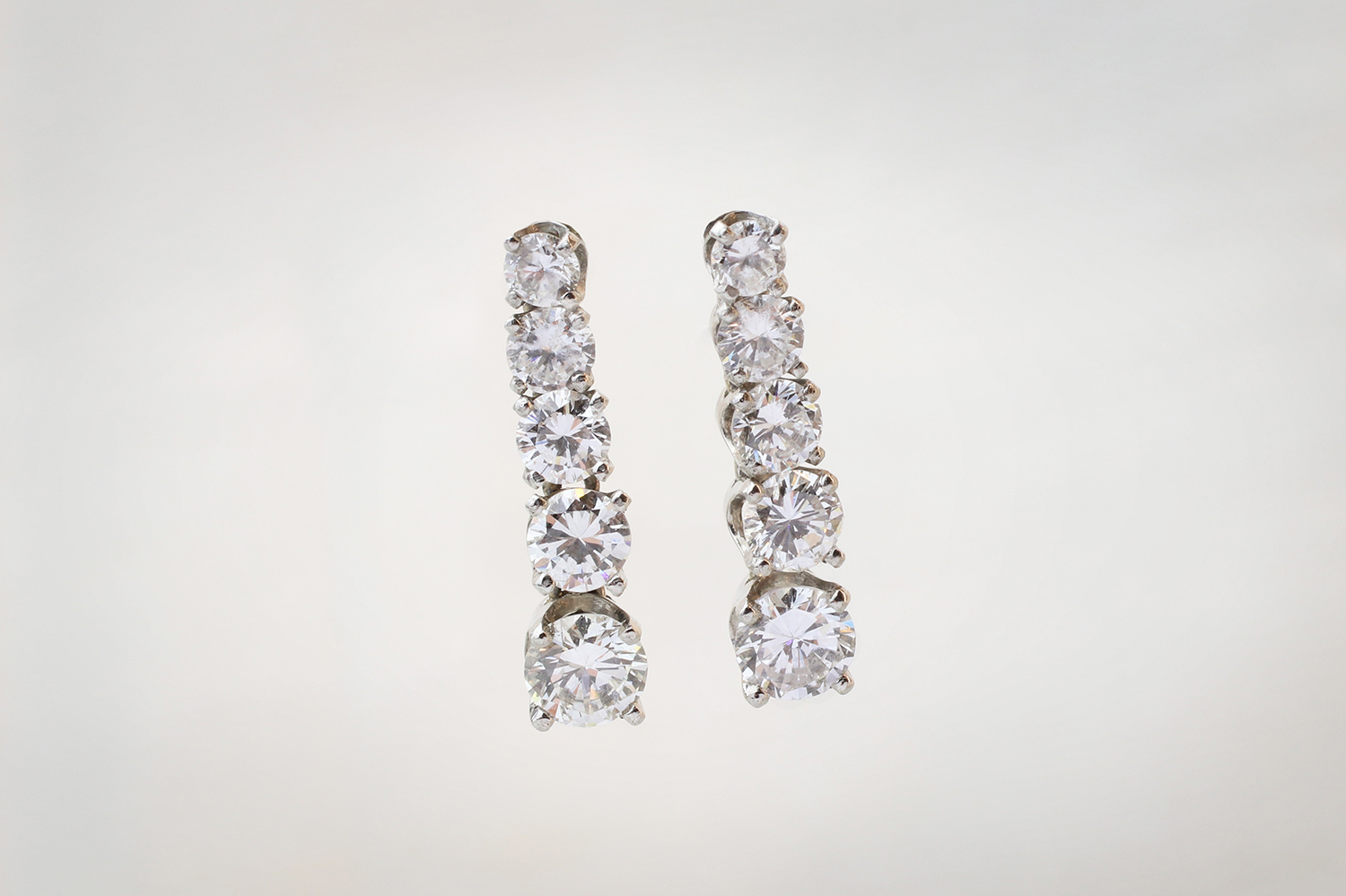 Round Diamond Line Ear Pendants