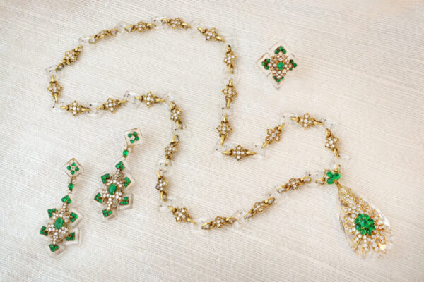Cartier Rock Crystal, Emerald and Diamond Set Demi Parure» Price on Request «