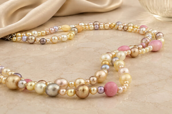 Art Deco Natural Pearl and Conch Pearl Necklace