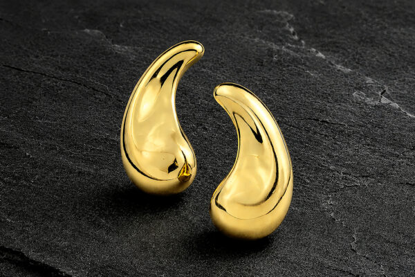 Tiffany & Co. Elsa Peretti Jumbo ‘Comma’ Gold Ear Clips