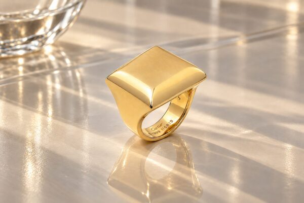 Cartier ‘Nouvelle Vague’ Sculpted Gold Ring